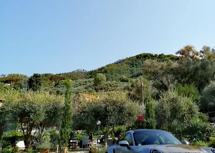 Pie Del Castello Bed and Breakfast Λεβάντο