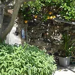 住宿加早餐酒店 城堡之下住宿加早餐旅馆