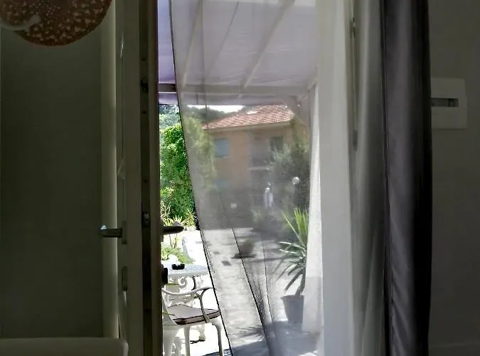 Pie Del Castello ليفانتو