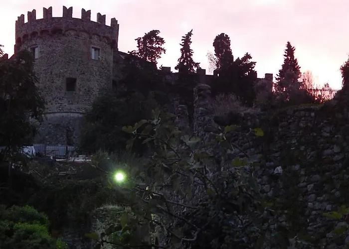 فندق مبيت وإفطار Pie Del Castello